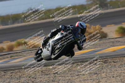 media/Dec-18-2022-SoCal Trackdays (Sun) [[8099a50955]]/Turn 14 (940am)/